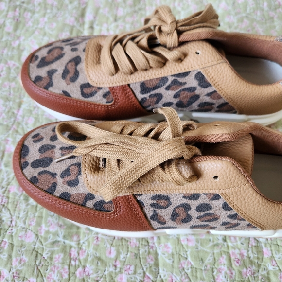 Women's tennis shoes, animal print, leopard print, beige, casual sneakers, women - Picture 12 of 15